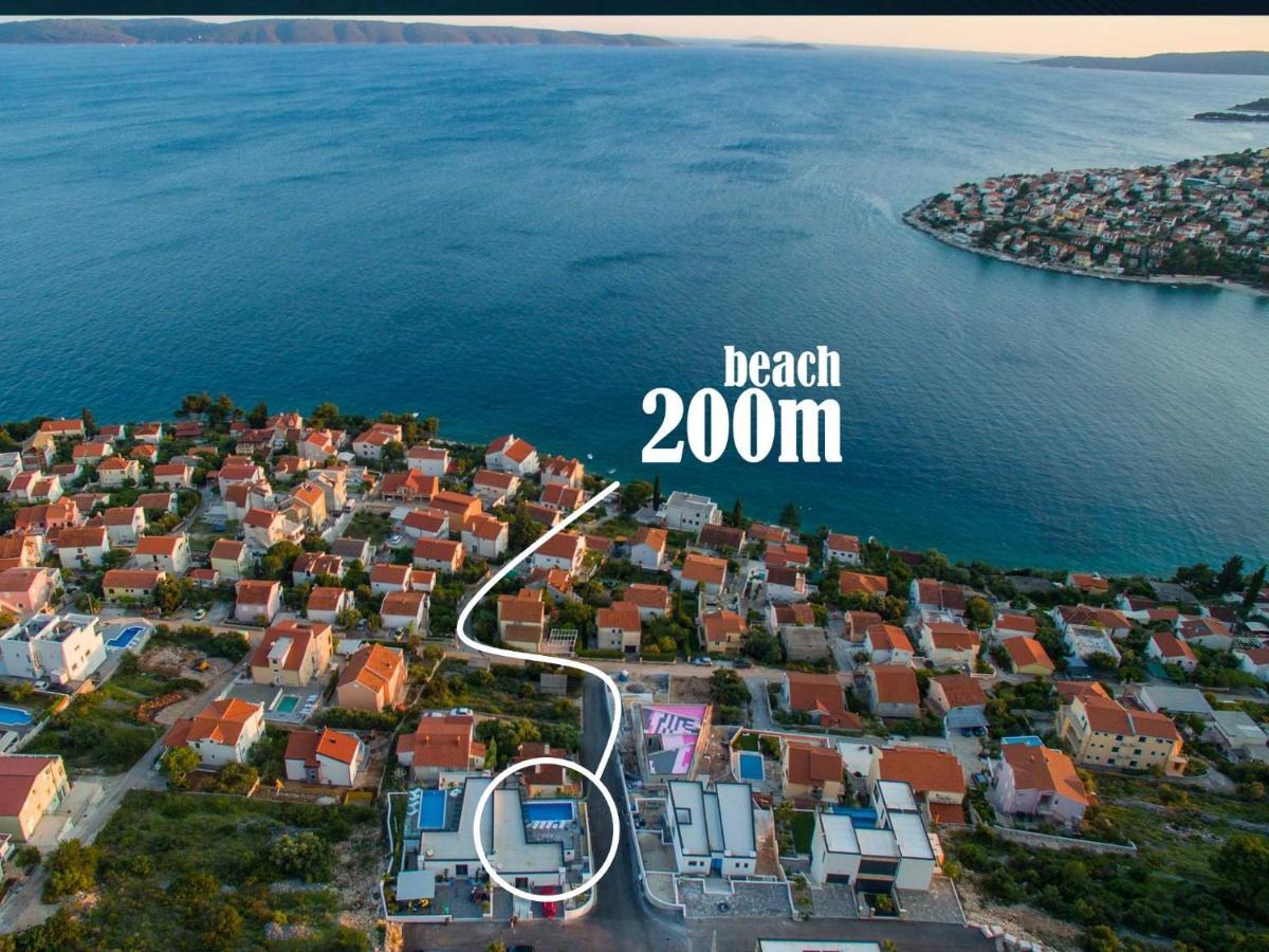 Holiday Home Olive Exclusive - 8 People, Heated Pool, Okrug Gornji, Sea View Trogir Bagian luar foto