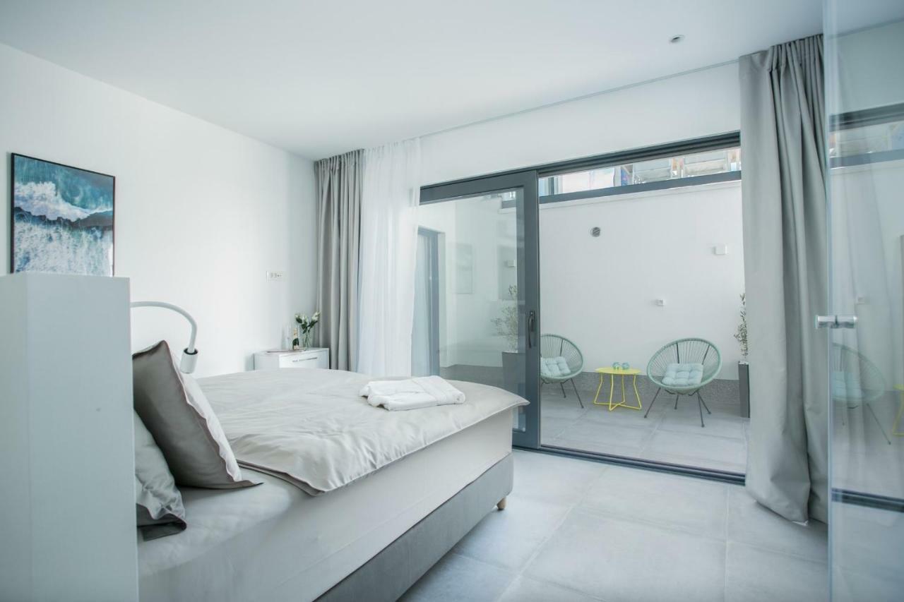Holiday Home Olive Exclusive - 8 People, Heated Pool, Okrug Gornji, Sea View Trogir Bagian luar foto