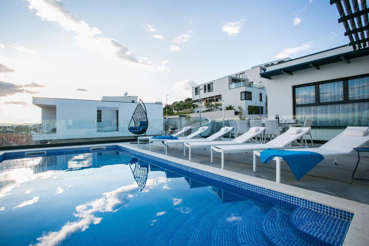 Holiday Home Olive Exclusive - 8 People, Heated Pool, Okrug Gornji, Sea View Trogir Bagian luar foto