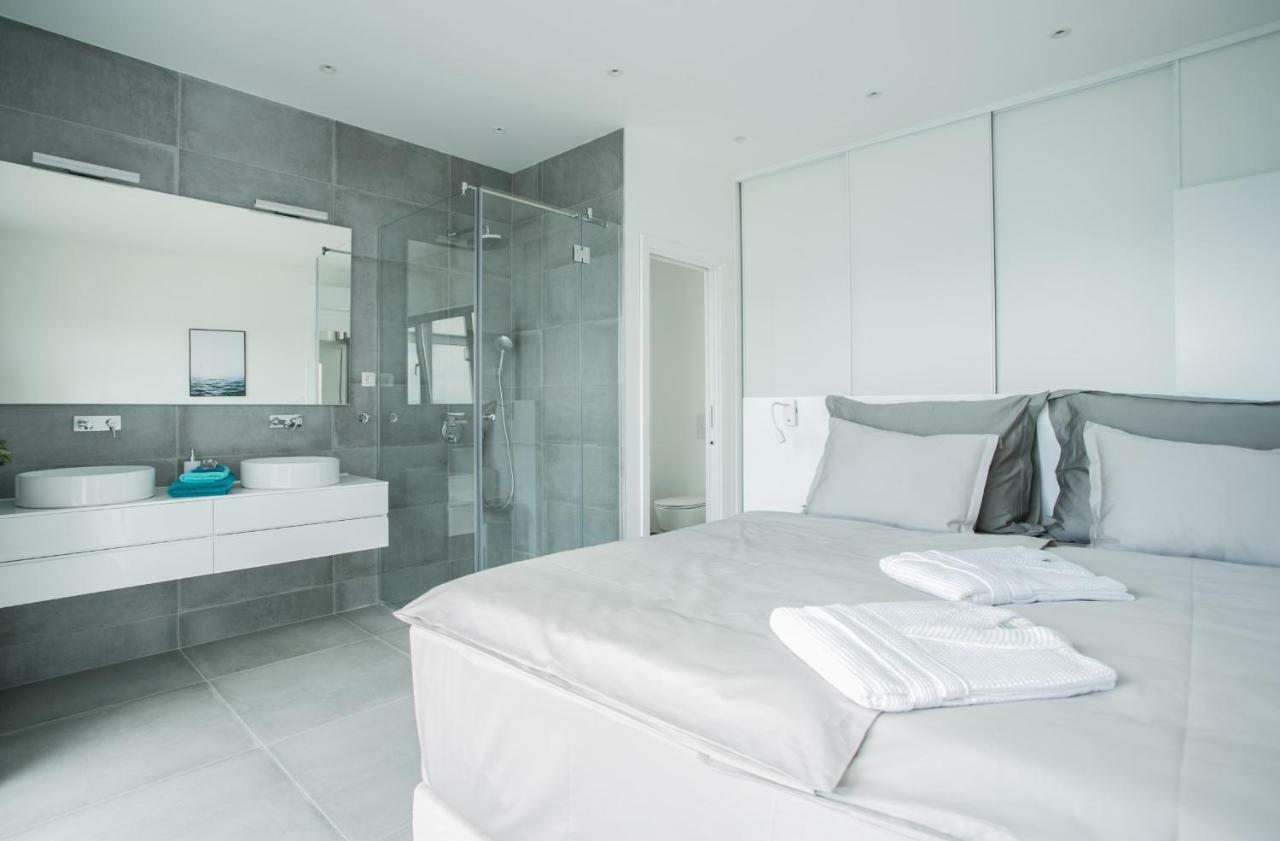 Holiday Home Olive Exclusive - 8 People, Heated Pool, Okrug Gornji, Sea View Trogir Bagian luar foto