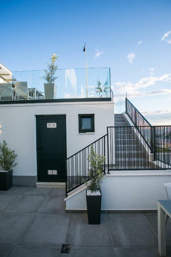 Holiday Home Olive Exclusive - 8 People, Heated Pool, Okrug Gornji, Sea View Trogir Bagian luar foto
