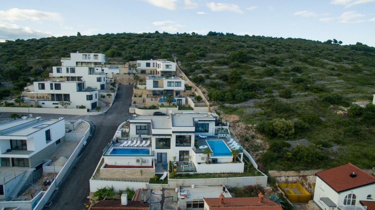 Holiday Home Olive Exclusive - 8 People, Heated Pool, Okrug Gornji, Sea View Trogir Bagian luar foto
